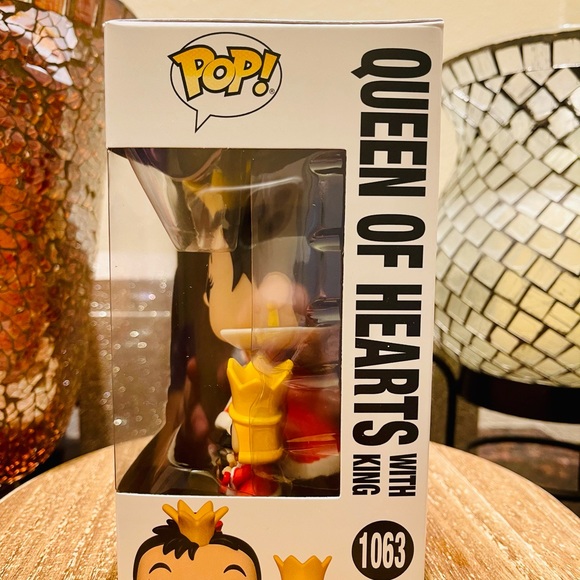 ♥️Alice in Wonderland♥️ 70th Anniversary- Queen Of Hearts with King #106… - Picture 14 of 14